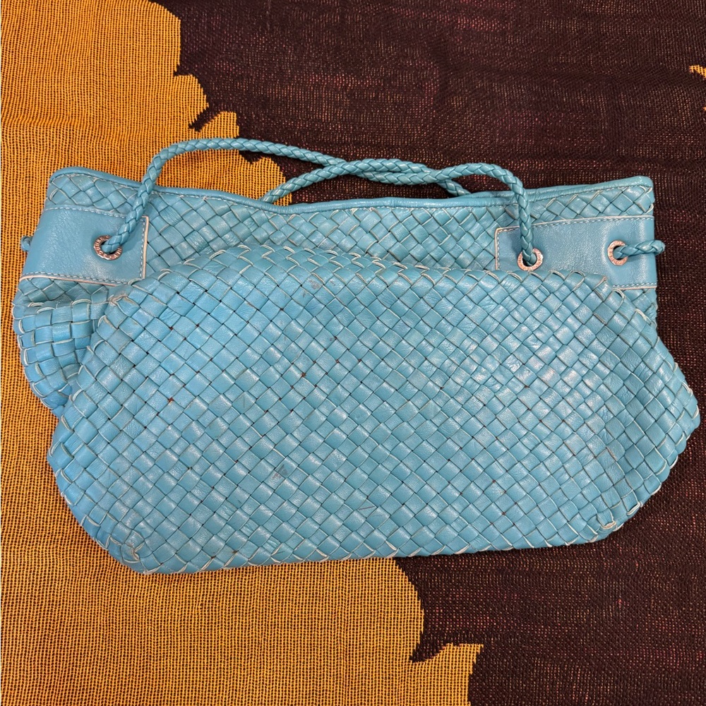 Stylish Blue Woven Leather Shoulder Bag - Picture 6 of 6